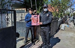 Kardeşler kumbaradaki birikimlerini kampanyaya bağışladı