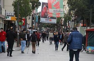 Karşıyaka Çarşısı salgına rağmen yine boş...