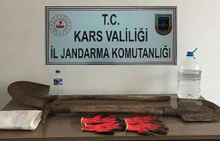 Kars’ta izinsiz kazı yapan 2 kişi yakalandı