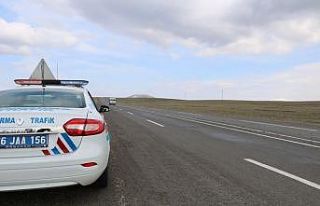 Kars’ta jandarmadan radarlı trafik uygulaması