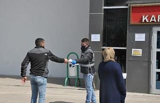 Kars’ta polis, yoğunluk oluşturmadan vatandaşların...