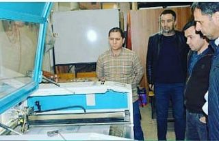 Kayhan Ergun Meslek Lisesi siperli tıbbi maske üretimine...