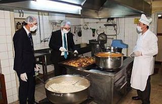 Kaymakam Deniz Pişkin, "Yemek dağıtımı aksamayacak"