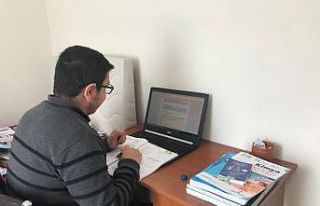 Kaymakamdan lise öğrencisine bilgisayar ve internet