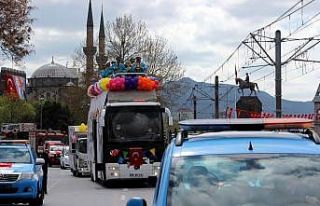 Kayseri’de 23 Nisan üstü açık otobüsle mehter...