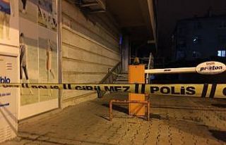 Kayseri’de 7 katlı apartman karantinaya alındı