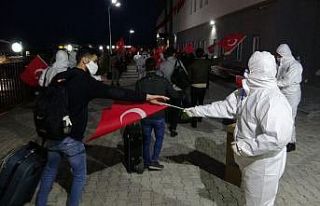 Kazakistan’dan gelen 73 Türk vatandaşı öğrenci...