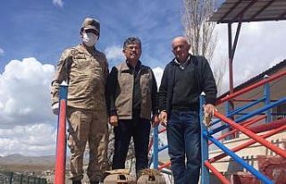 Keklik avlamak için kurduğu tuzağa kendisi düştü