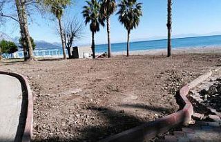 Kemer parkları işgallerden arındırılıyor