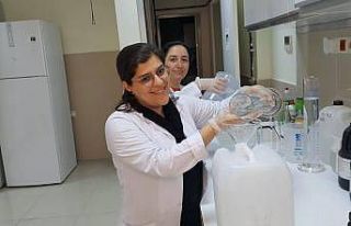 Kendi el dezenfektanlarını üretmeye başladılar
