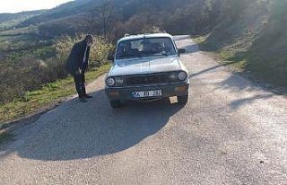 Kendi imkanlarıyla köye giriş çıkışları kontrol...