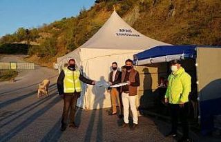 Kent Konseyinden uygulama yapan ekiplere tatlı ikramı