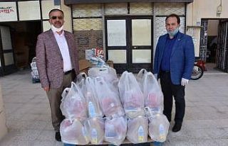 Kepenk kapatan esnafa gıda yardımı