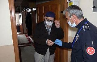 Kırıkkale’de 5 emekli kampanyaya maaşını bağışladı