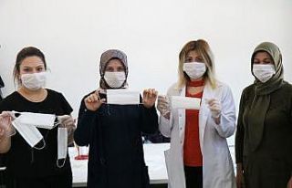 Kırşehir Belediyesi, günlük bin 500 maske üretimi...
