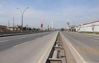 Kısıtlamanın son gününde Kocaeli’de sokaklar...