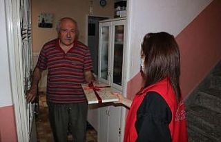 Kitap okuyana ‘Simav nüfus defteri 1840’ kitabı...