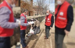 Kızılay, gıda ve nakdi yardımlara devam ediyor