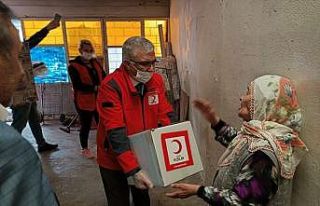 Kızılay’dan 3 bin 500 yaşlıya gıda yardımı