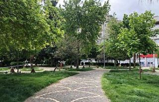 Kızıltepe Cumhuriyet Meydanı sessizliğe büründü