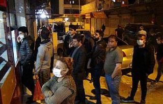 Kızıltepe’de vatandaşlar marketlere akın etti