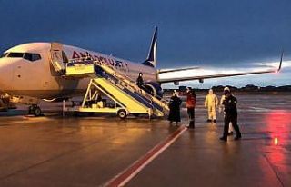 KKTC’den 189 Türk vatandaşı Van’a getirildi