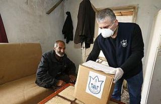 Konak, bakıma muhtaçlara el uzatıyor