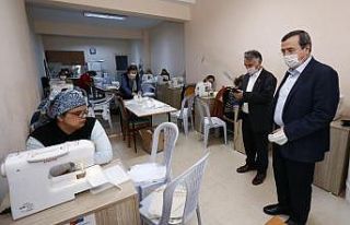 Konak Belediyesi maske üretimine başladı