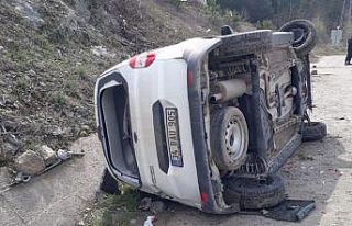 Kontrolden çıkan araç takla attı; 2 yaralı