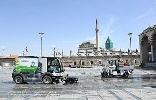Konya’da dezenfeksiyon çalışmaları artarak devam...