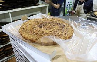 Konya’nın tahinli pidesi paket servisle evlere...