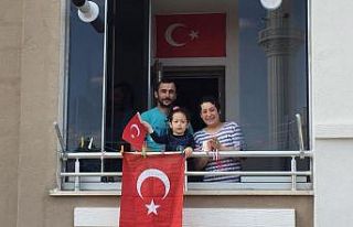 Korona virüs çocukların mutluluğuna engel olamadı