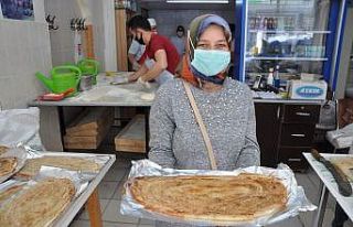 Korona virüs gölgesinde tahinli pideye yoğun ilgi