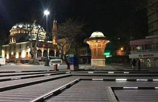 Korona virüs nedeniyle camiler kandilde boş kaldı