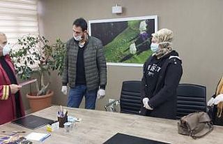 Korona virüs tedbirleri alarak nikah kıydılar