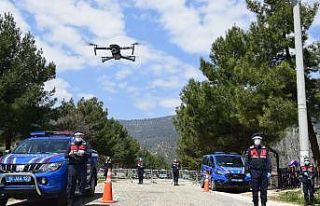 Korona virüs vakası tespit edilen 406 nüfuslu köye...