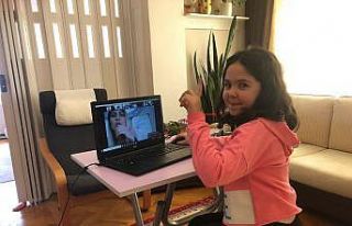 "Korona yorumlarınızla çocuğunuzun kaygısını...