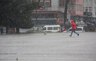 Koronadan kaçmayanlar yağmurdan kaçtı