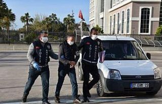‘Koronalıyım’ diyerek polise tüküren şüpheli...