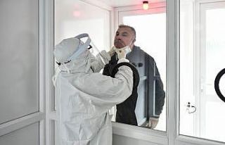 Koronavirüs testlerinde kullanılan negatif basınçlı...