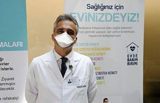 Koronavirüsü yenen doktorlar görevlerine devam...