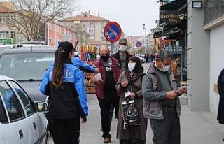 Koronovirüs fırsatçılarına karşı polis halkı...