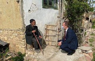 Köylerde yaşayan vatandaşlara maske dağıtıldı