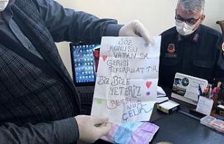 Kumbarasındaki parayı Milli Dayanışma Kampanyası’na...