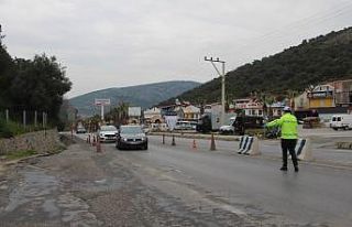 Kuşadası’nda aranan 2 kişi yakalandı