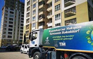 Kuşadası’nda temizlik ve dezenfekte çalışmaları...