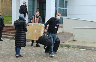 Kuveyt’ten gelen ilk Türk işçi kafilesinin Giresun’daki...
