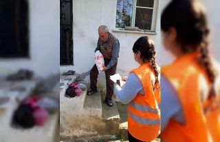 Kuyucaklı yaşlı çift kampanyaya bağışta bulundu