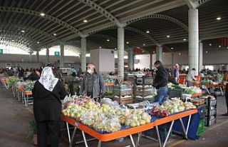Kuyucak’ta sokağa çıkma yasağı nedeniyle pazar...