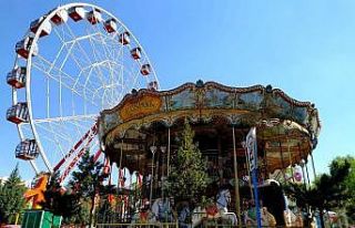 Lunapark adeta "hayalet parka" büründü